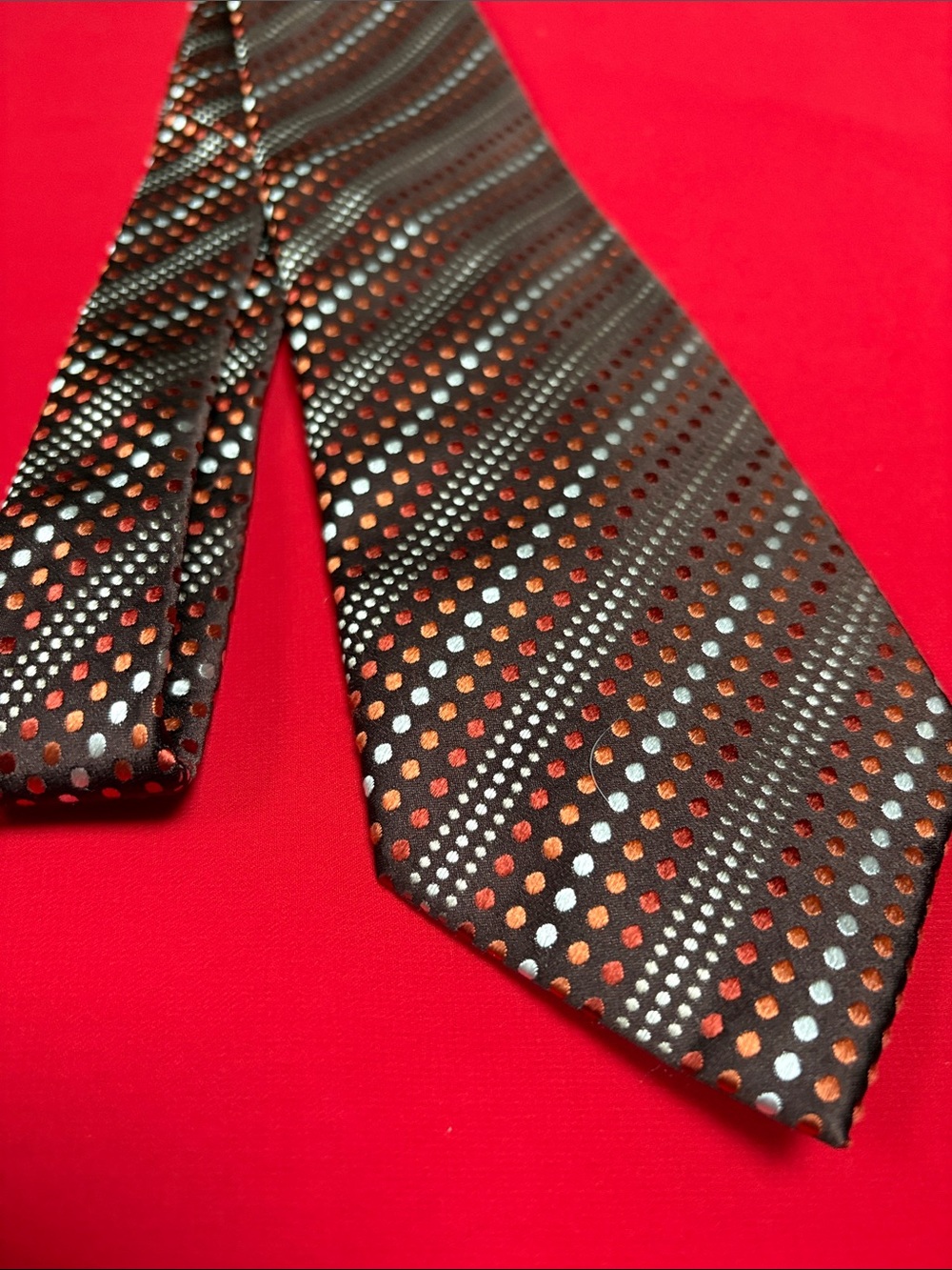 Geoffrey Beene silk tie!